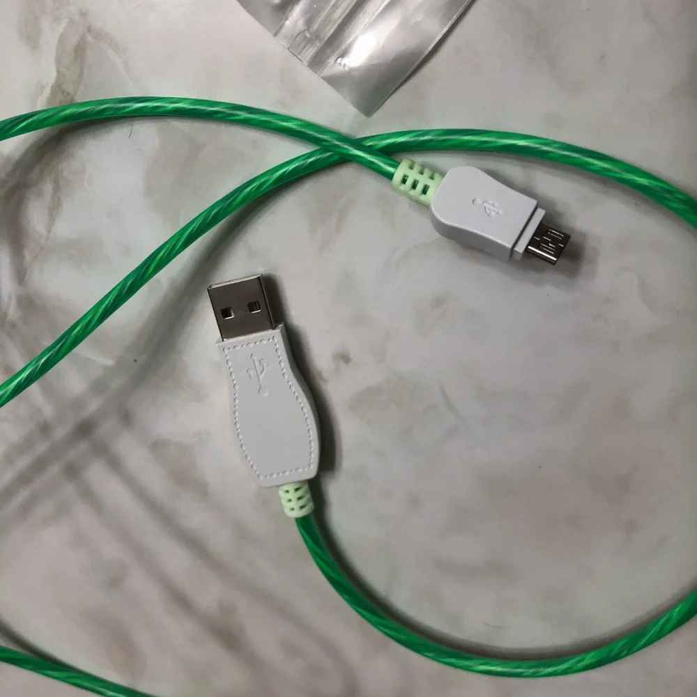CANDY FLOW LED Flashing Charging Cable For All Micro-B USB Devices - Green